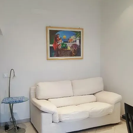 Casa Con Terrazza E Posto Auto