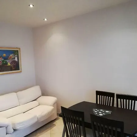 Casa Con Terrazza E Posto Auto * 발레도리아